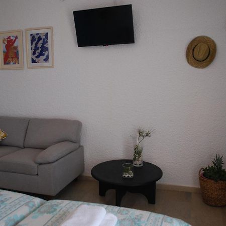 Sunset Rooms Agia Marina  Exterior foto