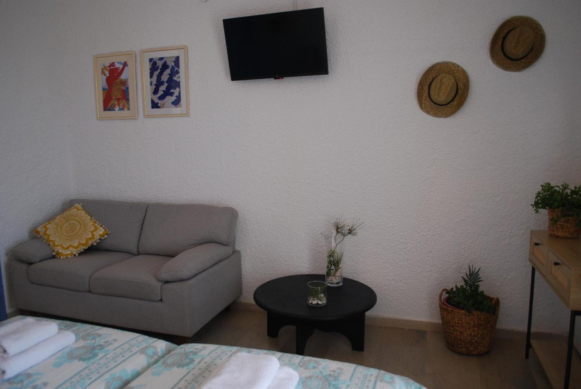 Sunset Rooms Agia Marina  Exterior foto