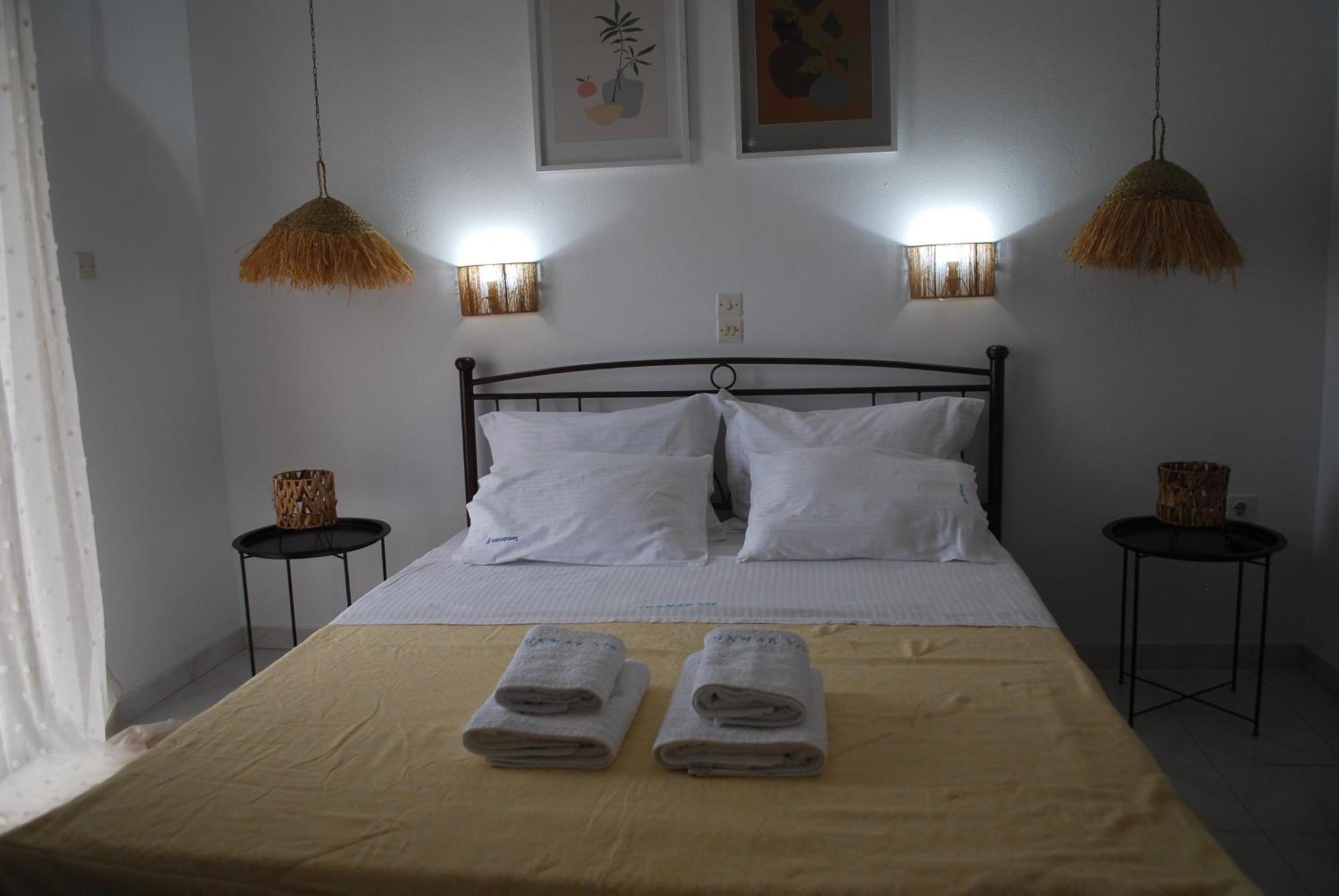 Sunset Rooms Agia Marina  Exterior foto